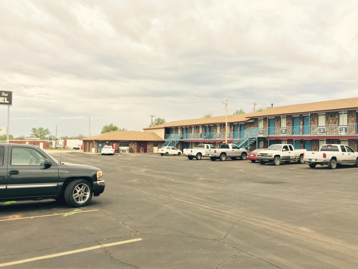 Country Inn Motel Waukomis Екстер'єр фото